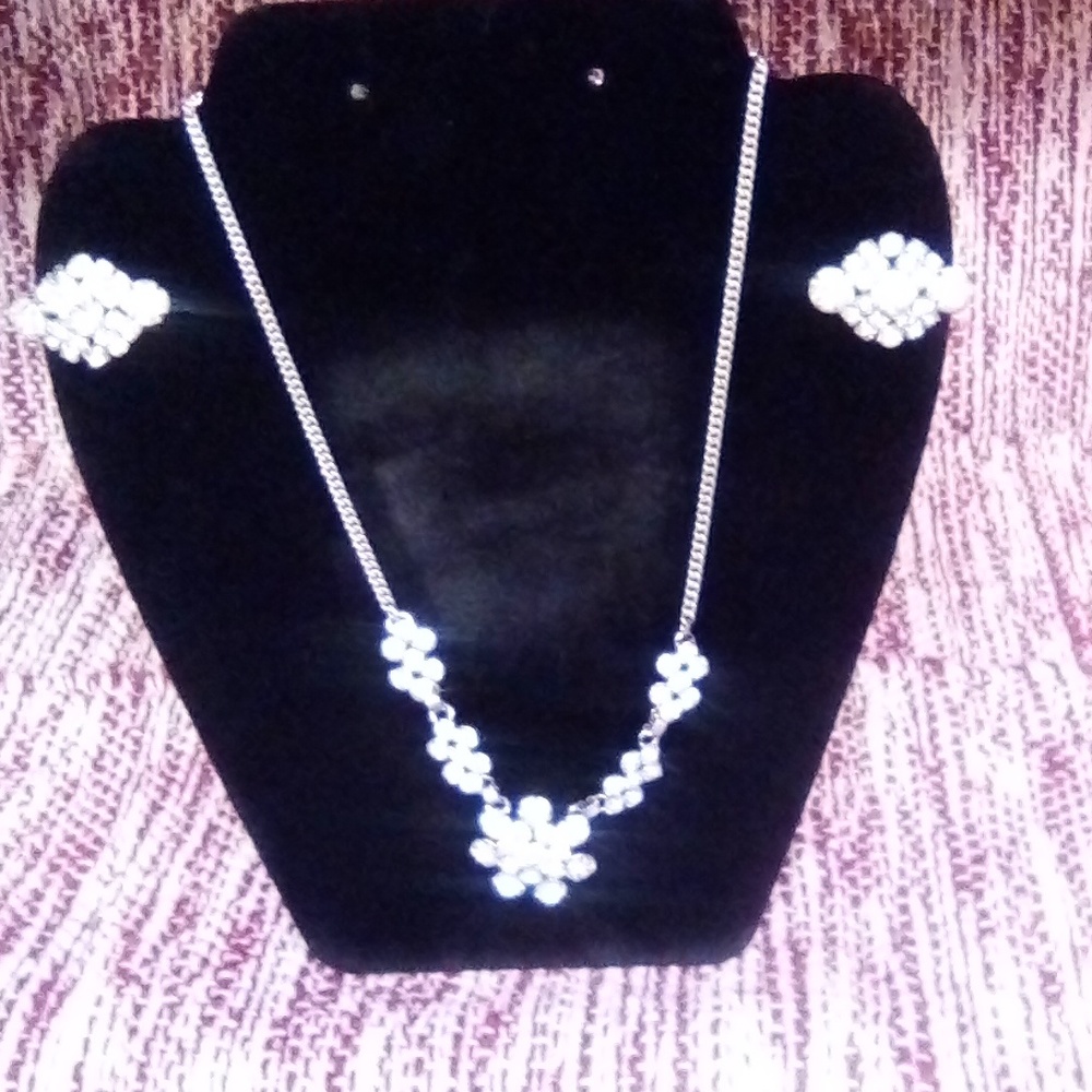 Vintage matching necklace and earrings.